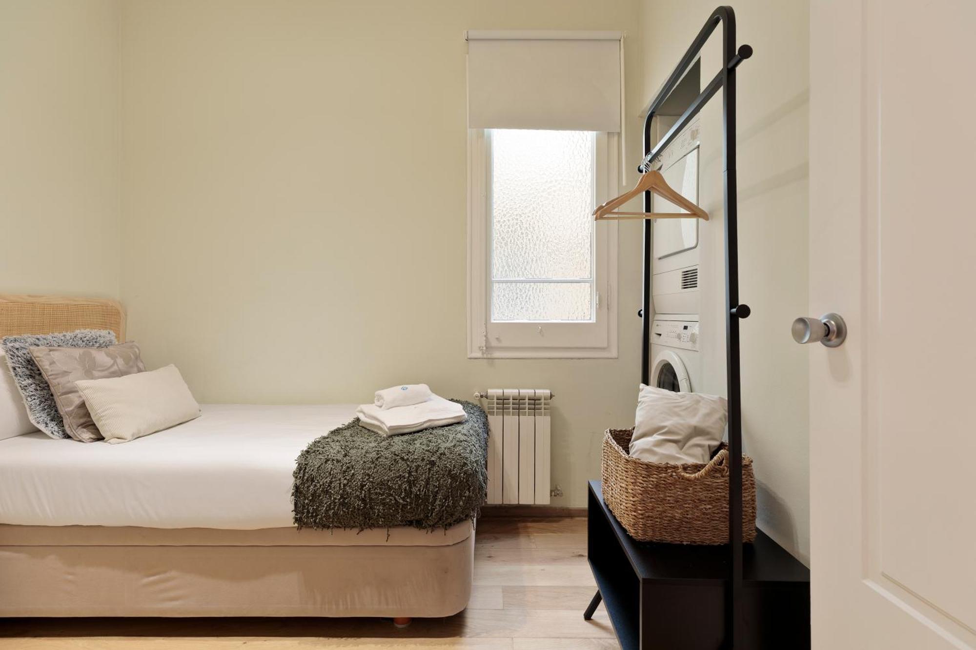 Enjoy Apartments Donna Барселона Екстериор снимка