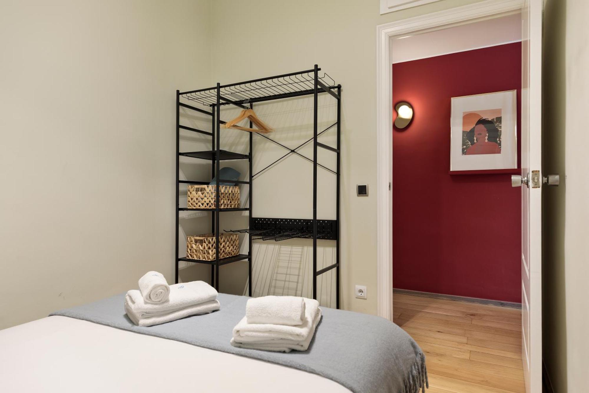 Enjoy Apartments Donna Барселона Екстериор снимка