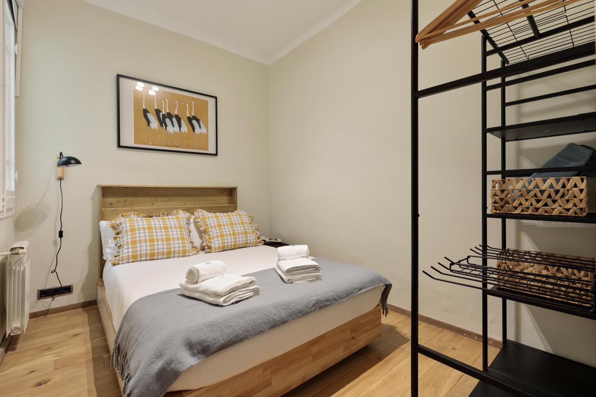 Enjoy Apartments Donna Барселона Екстериор снимка